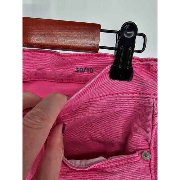 JCPenney Women's Pink Low Rise Blended Fiber Soft Skinny Jeans Size 30/10 - Picture 3 of 5